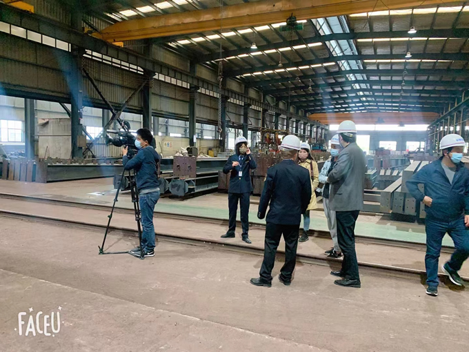 接受媒体监督 促进环境保护(图3) 接受媒体监督 促进环境保护(图3)