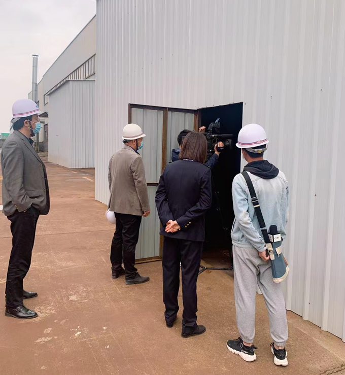 接受媒体监督 促进环境保护(图6) 接受媒体监督 促进环境保护(图6)