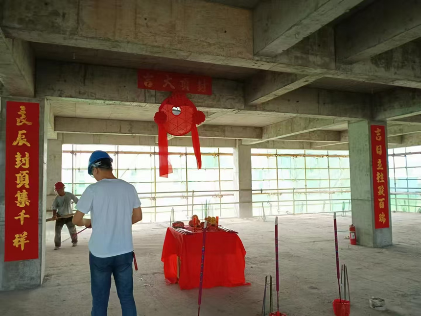 奋战八个月，聚盟数字物流产业园十三万平方钢结构厂房顺利完工。(图4)